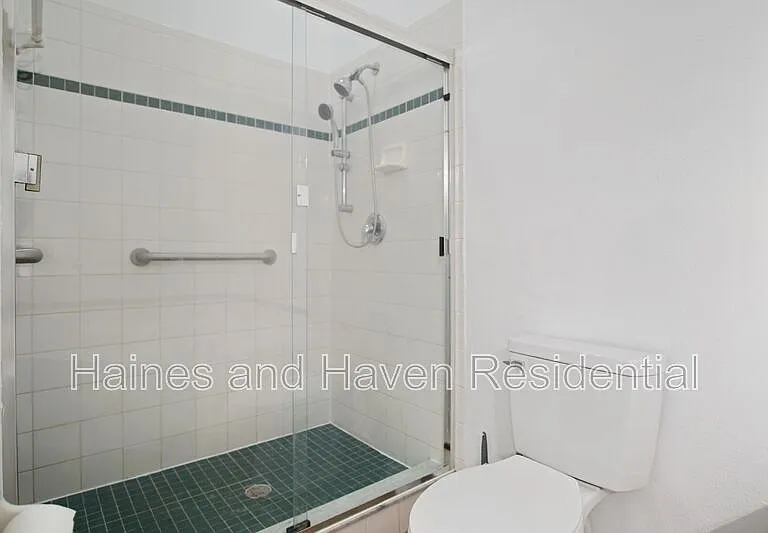 2492 Saint Augustine Blvd — Photo 16