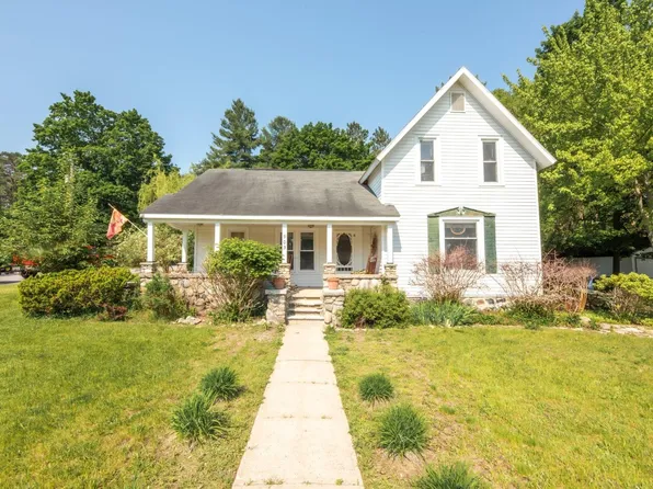 903 N Bridge St, Bellaire, MI 49615