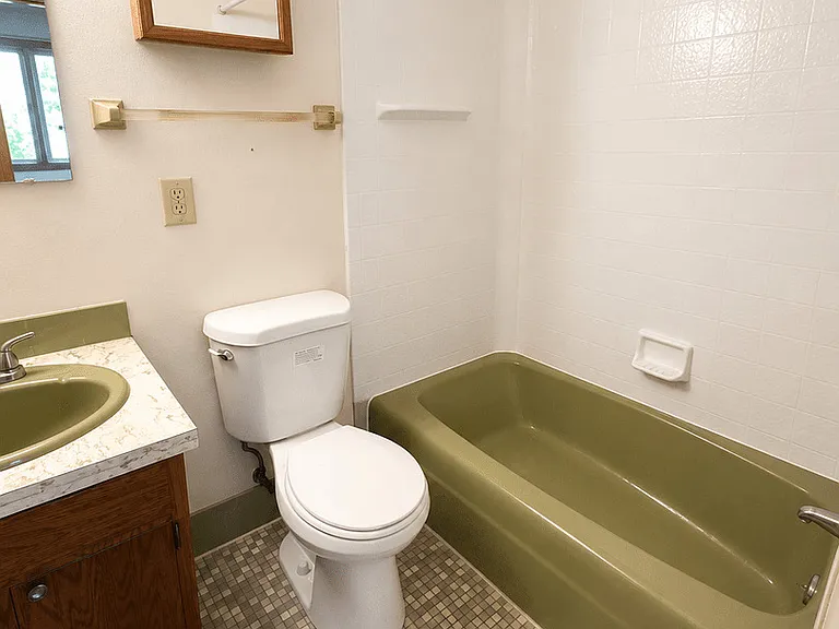 535 N Main St — Photo 12