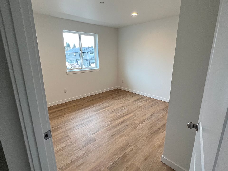Bedroom 2 (photo 1)