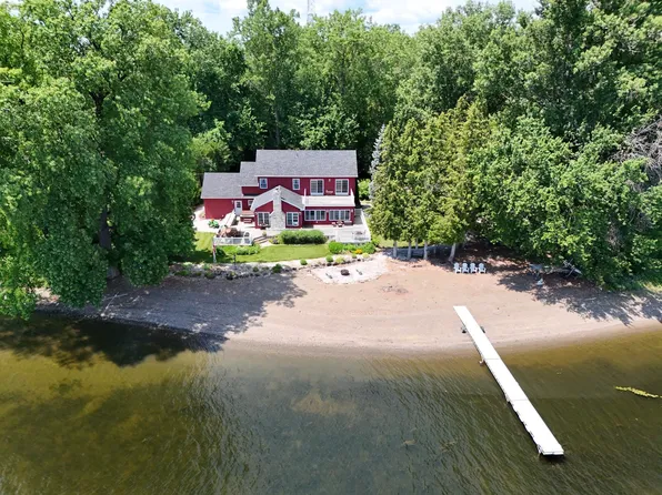 16 Macomber Point, Alburgh, VT 05440