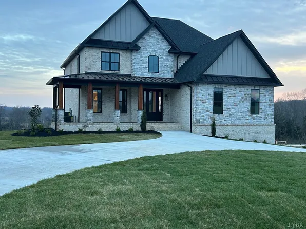 1055 Bravo Ln, Forest, VA 24551