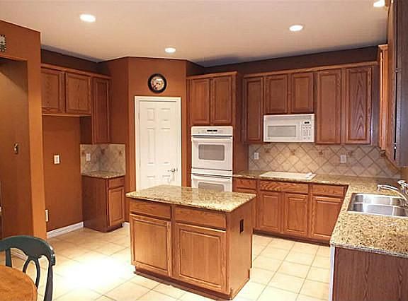 5th image of 1121 Ponderosa Dr