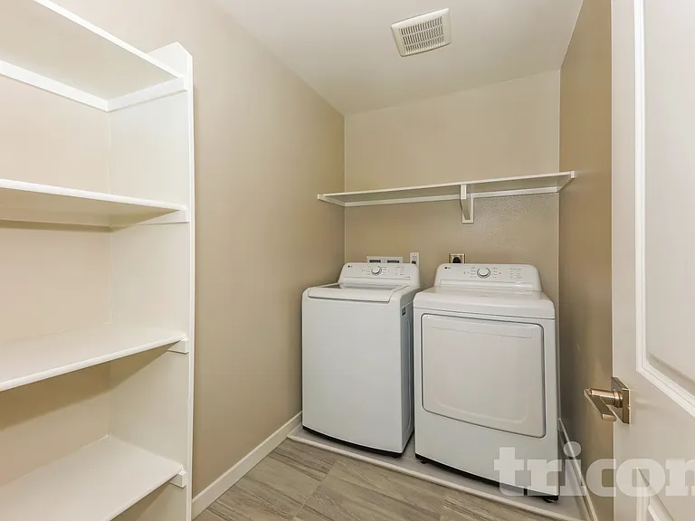 29422 Walnut Tree Way — Photo 13