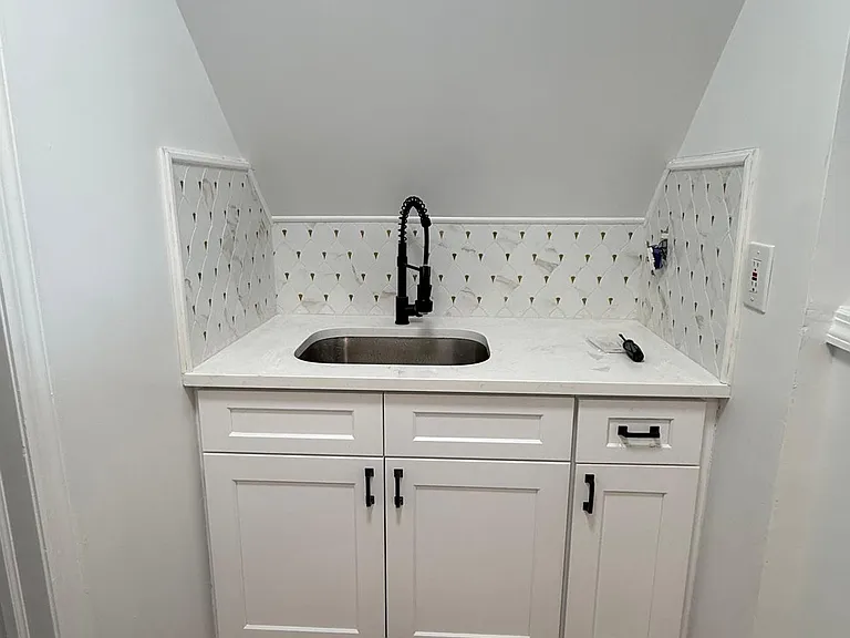 12 Cedar Pl #3 — Photo 7