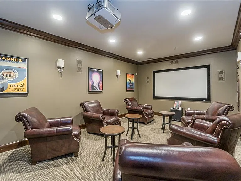901 Abernathy Rd #2110 — Photo 42