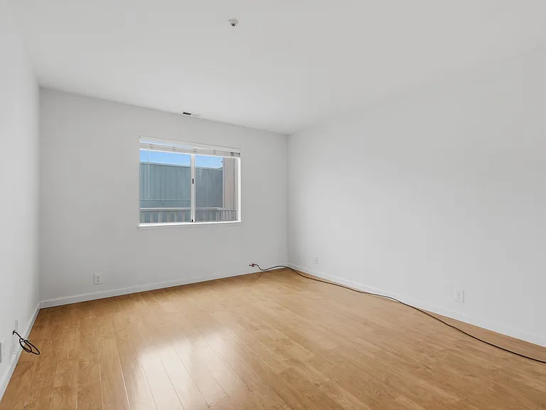 67 Wellington Ave — Photo 16