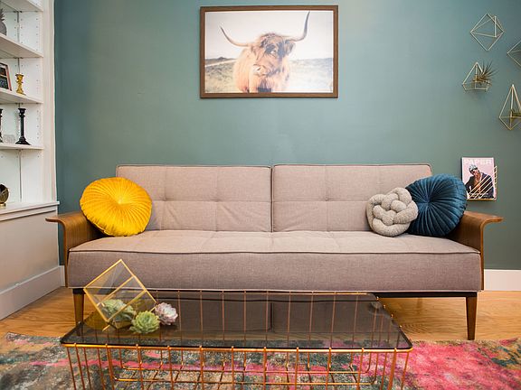 3rd image of 421 E 50th St APT 2R