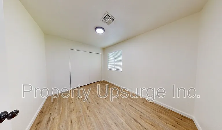 1450 Victor Ave #B — Photo 11
