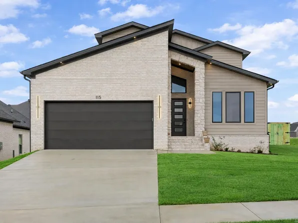 115 Willow Springs Dr, Conway, AR 72034