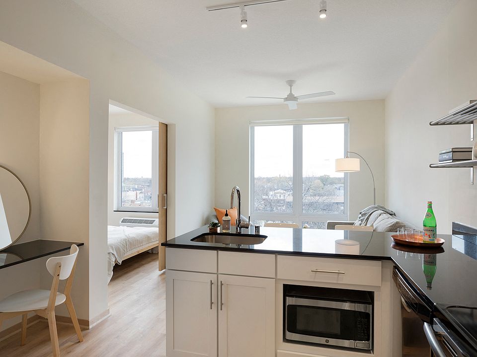 1st image of 2905 Harriet Ave APT 111