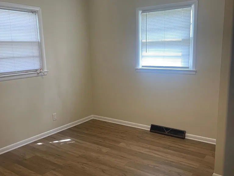 1609 Elkerton Ave — Photo 9