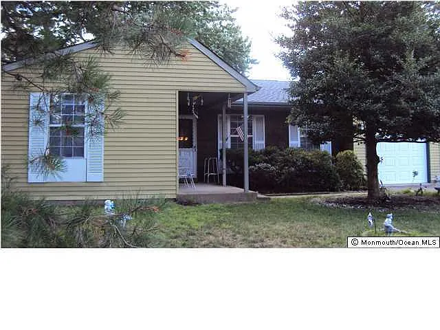 35 Stonybrook Road photo 1