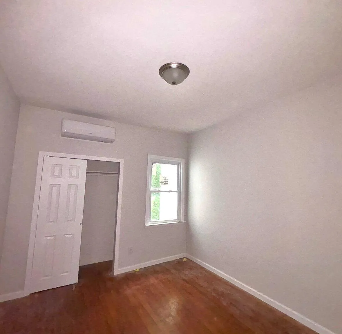 3 bed, 3680 sqft, $2,900 — Photo 4