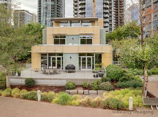 855 S Pennoyer St, Portland, OR 97239