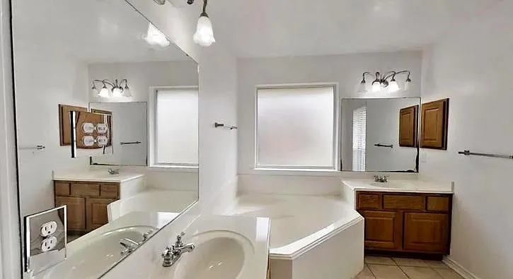 4214 Alexandria Ave — Photo 20