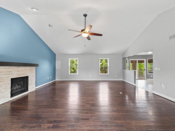 5th image of 2656 Teaberry Ct