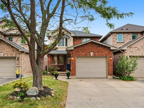 17 Valridge Ct, Hamilton, ON L9G 4Y5