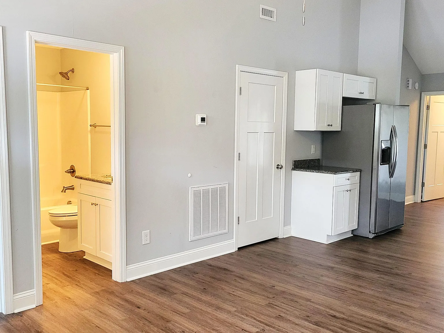2 bed, 2.0 bath, 1046 sqft, $1,550 — Photo 4