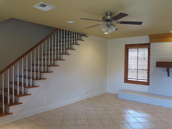 4th image of 200 Antigua Dr