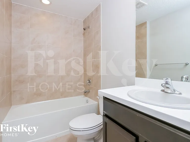 643 SW Sail Ter — Photo 13
