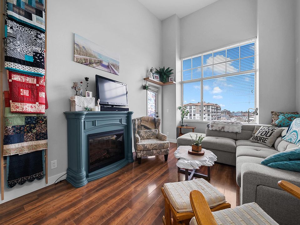 1st image of 11935 Burnett St #402