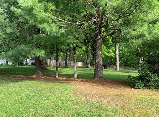 6310 Wayburn Dr, Salem, VA 24153