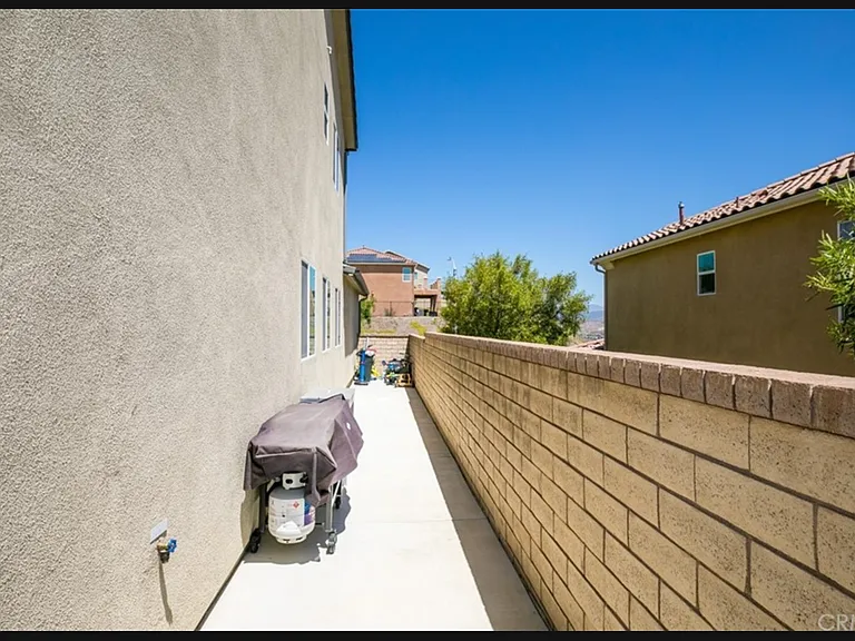 20540 Suzie Ln — Photo 54