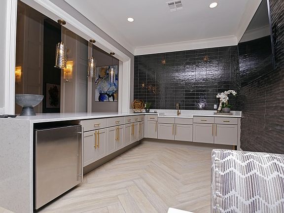 Clubhouse Kitchen