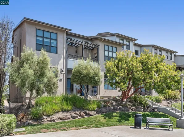 2805 Regatta Dr, Oakland, CA 94601