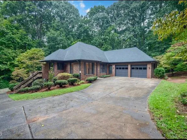 1025 Shadywood Ln, Raleigh, NC 27603
