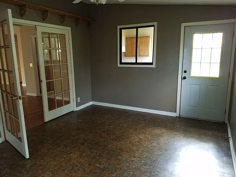 1807 Shadowlawn Dr — Photo 7
