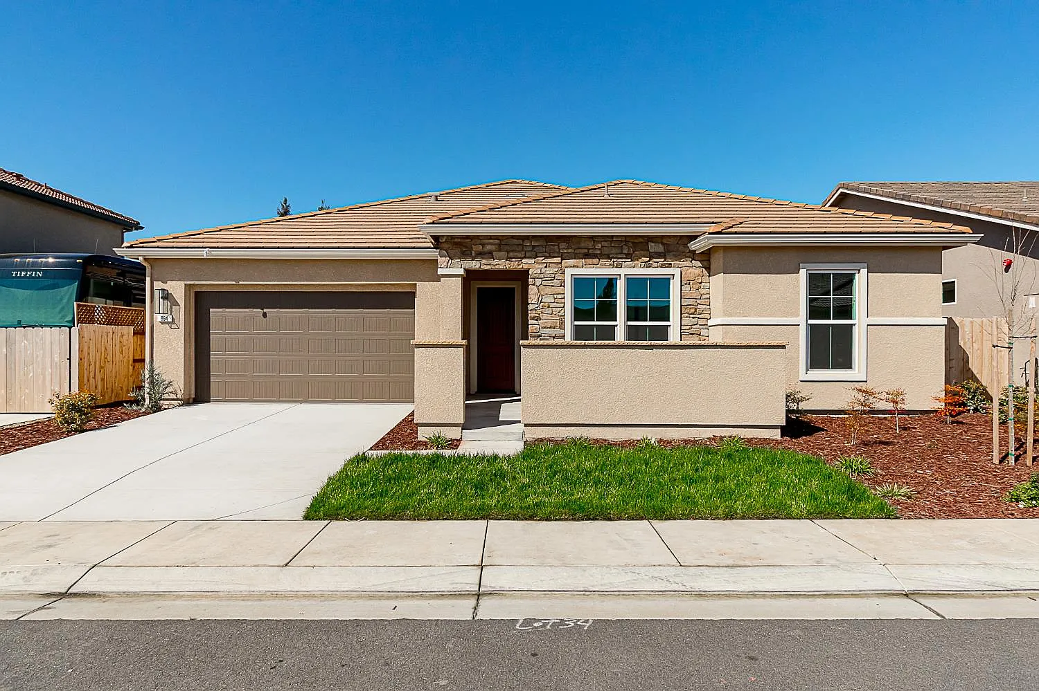 894 Ranchland Way photo 1