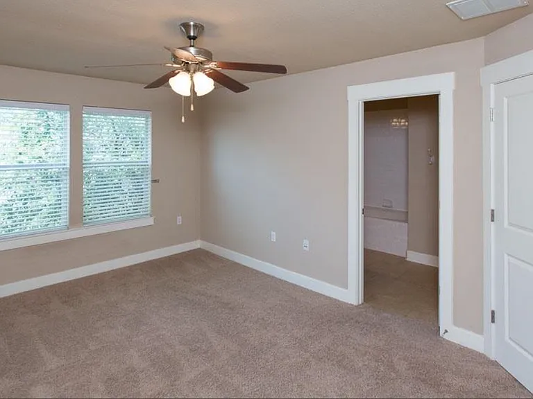 1601 Miriam Ave #301 — Photo 14