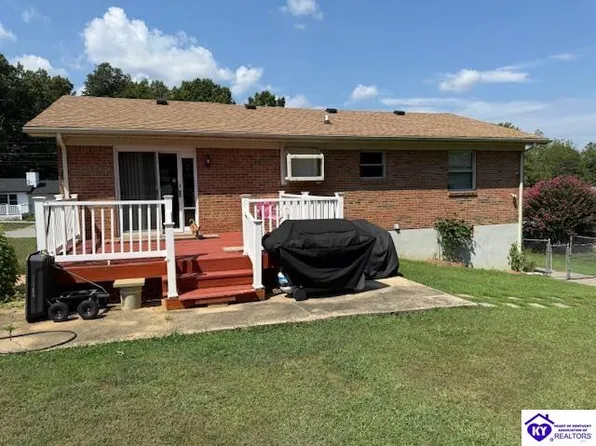 161 Kentucky Cir, Radcliff, KY 40160