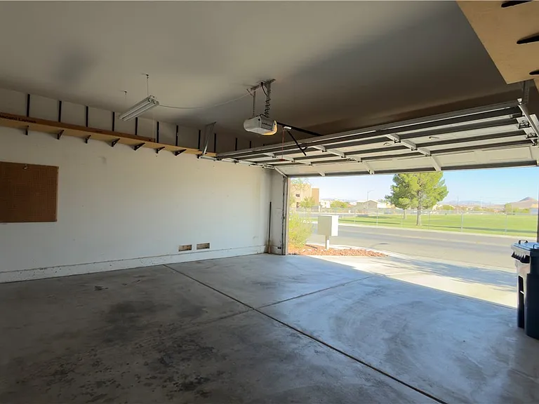 9842 W Mesa Vista Ave — Photo 12