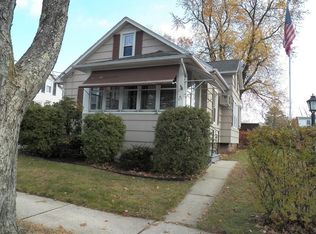 17 Thornfell St, Springfield, MA 01104