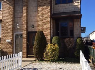 126 Ridgewood Ave, Staten Island, NY 10312