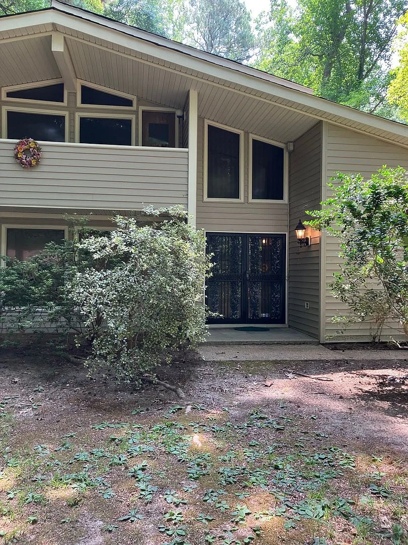 4852 Rosewell Drive — Photo 1
