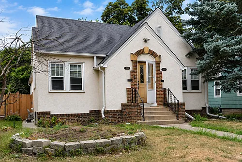 4329-4331 Thomas Ave N Photo 1