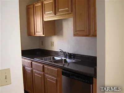 808 S Langley Ave #106 — Photo 7