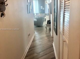 1111 SW 1st Ave APT 3225, Miami, FL 33130