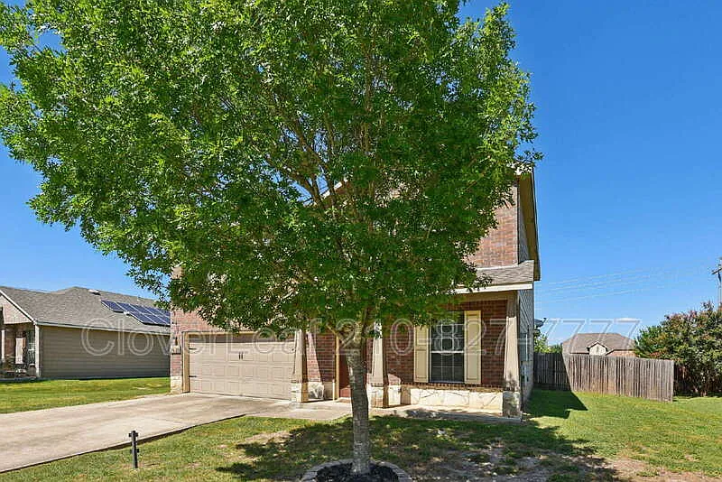 5 bed, 3.0 bath, 2580 sqft, $2,297 — Photo 4