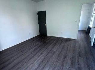 43 Currans Ln APT 3R, Yonkers, NY 10701