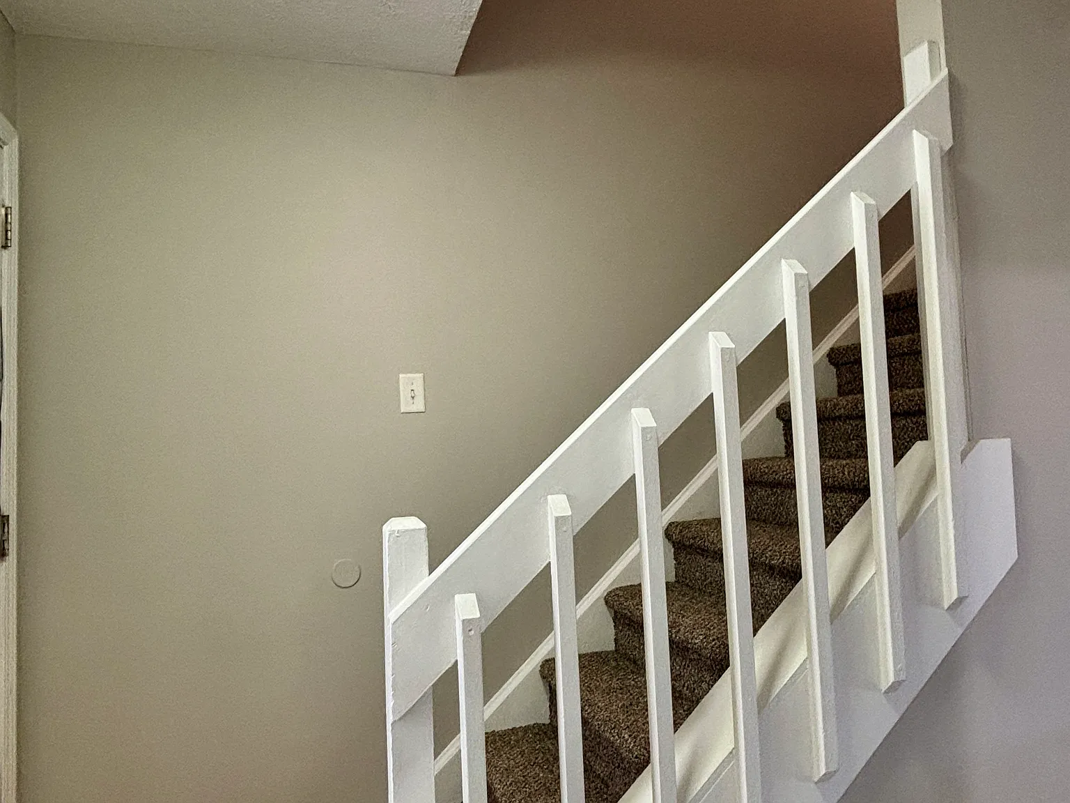6086 Southbay Dr — Photo 2