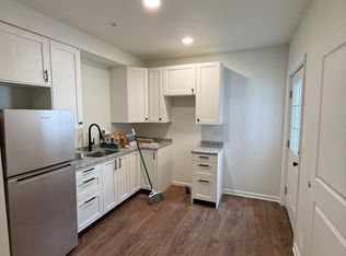 5 Locust St APT 1, Lancaster, PA 17602