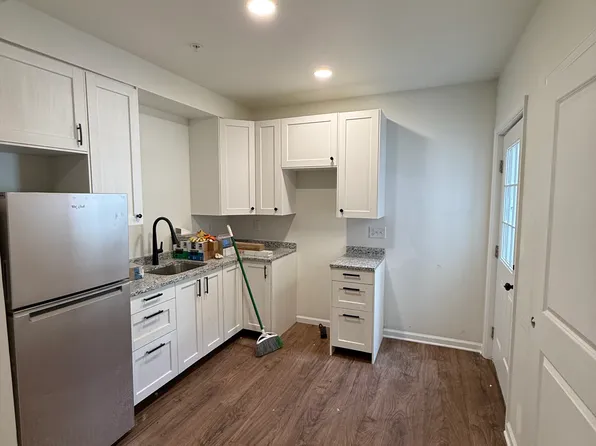 5 Locust St, Lancaster, PA