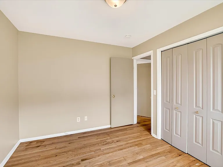 5726 Russett Rd — Photo 23