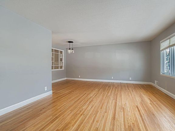 5th image of 14921 Belvoir Dr