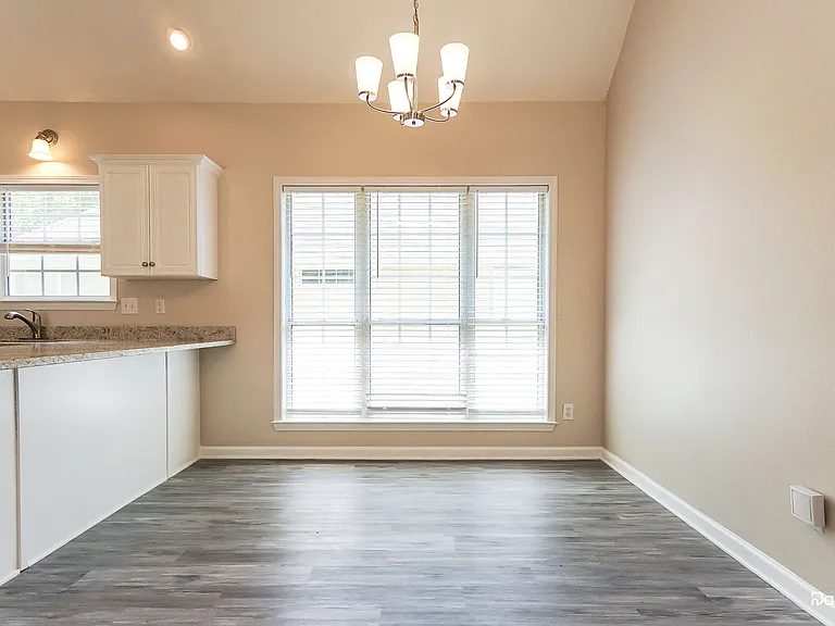 396 Camden Cove Cir — Photo 8